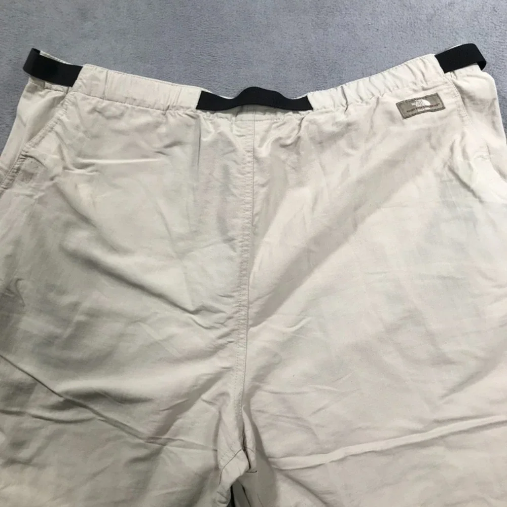 The North Face Cargo Shorts Men's Extra Large Beige Belted Nylon Hiking Outdoors